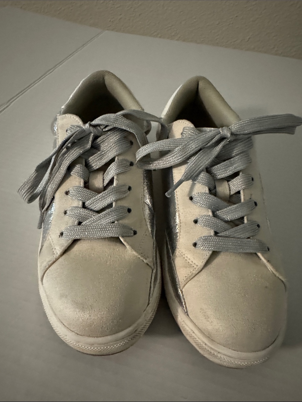 Women’s Neutral Suede Lace-Up Sneakers - Light Beige/Gray